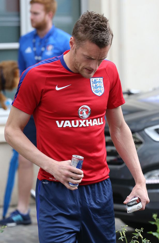 Jamie vardy using snus